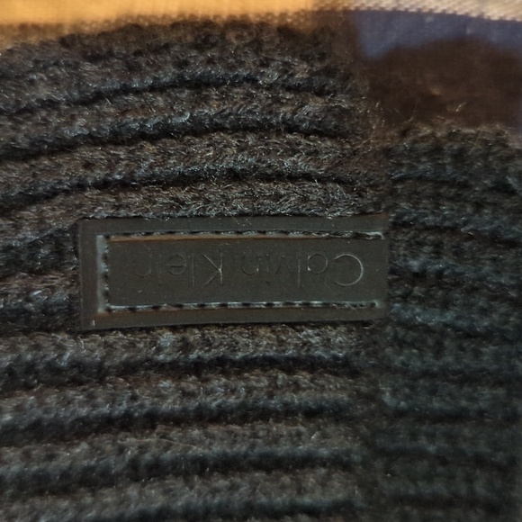 Calvin Klein Scarf and Cap Set - Picture 5 of 5